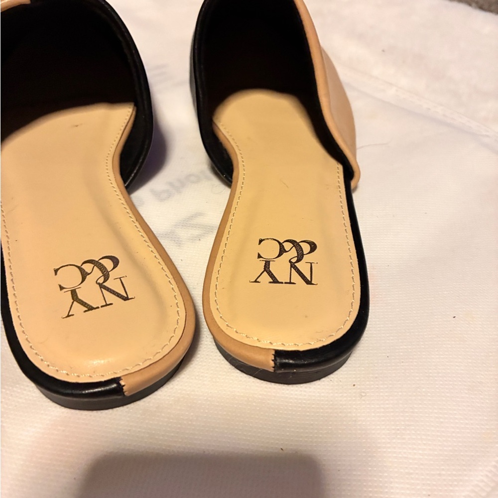 NYC Women's Black and Tan Mules